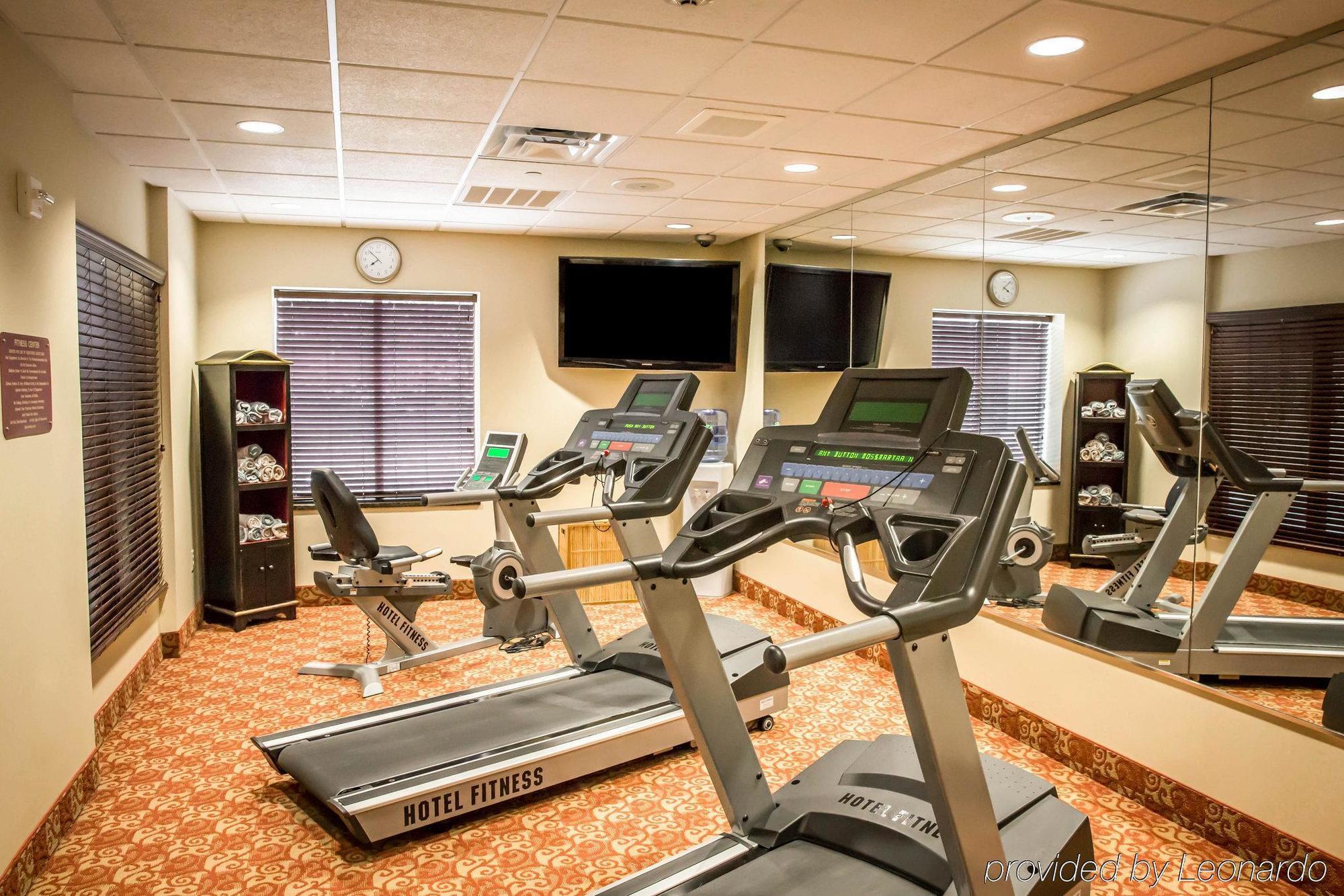 Holiday Inn Express & Suites Clear Spring By Ihg Exteriör bild